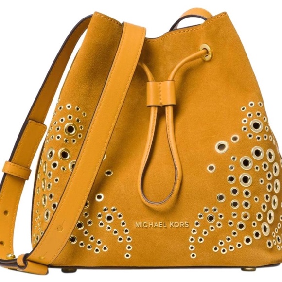 MICHAEL Michael Kors Bags Michael Kors Cary Bucket Bag Poshmark